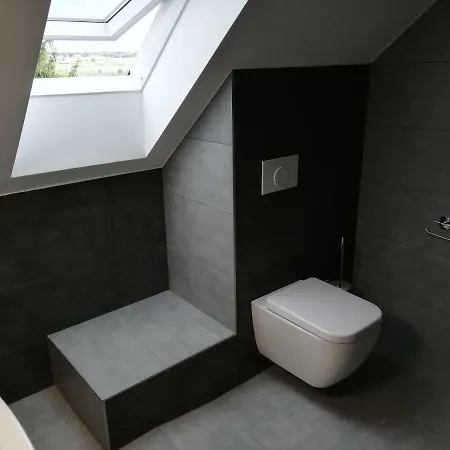 Eva Konukevi Hévíz