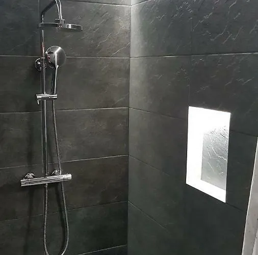 ゲストハウス Eva ヘーヴィーズ